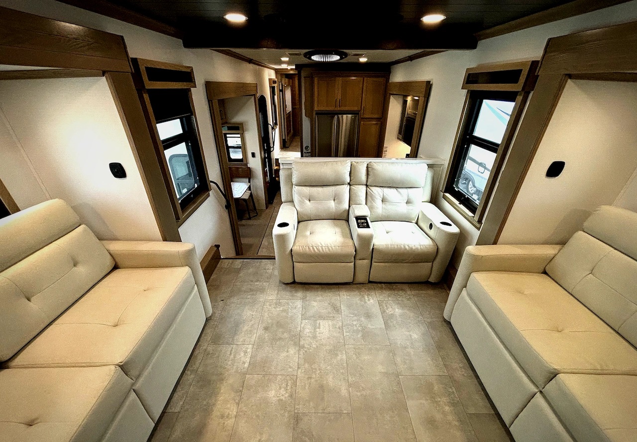 2024 Forest River RiverStone 425FO - Image 18