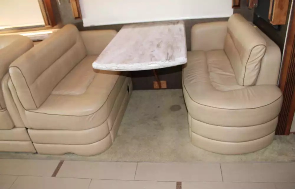 2013 Monaco Knight 40DFT - Image 19