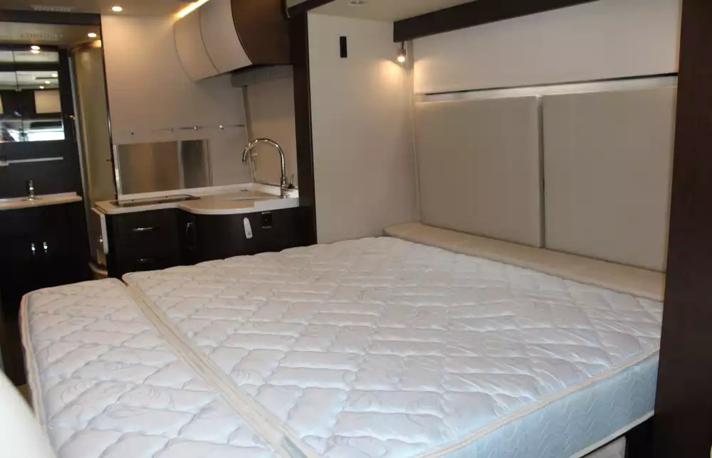 2017 Leisure Travel Unity Series U24MB - Image 21