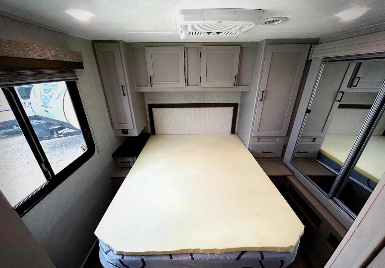 2024 Coachmen Freelander 31MB - Image 14