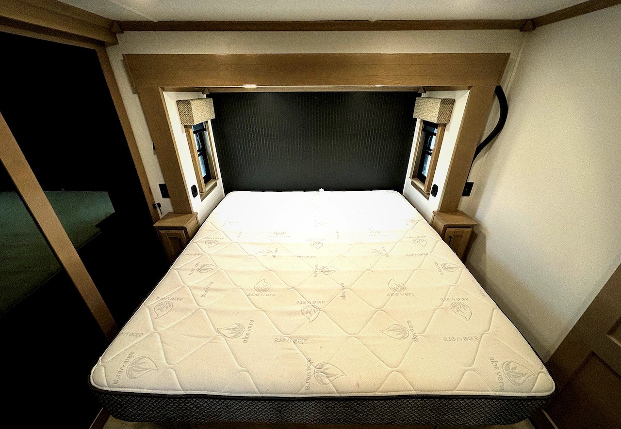 2024 Forest River RiverStone 425FO - Image 20