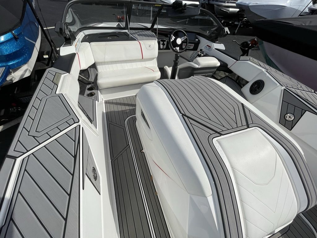2019 Nautique Ski Nautique - Image 14