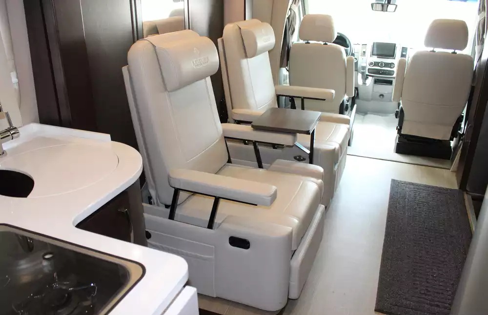 2017 Leisure Travel Unity Series U24MB - Image 23