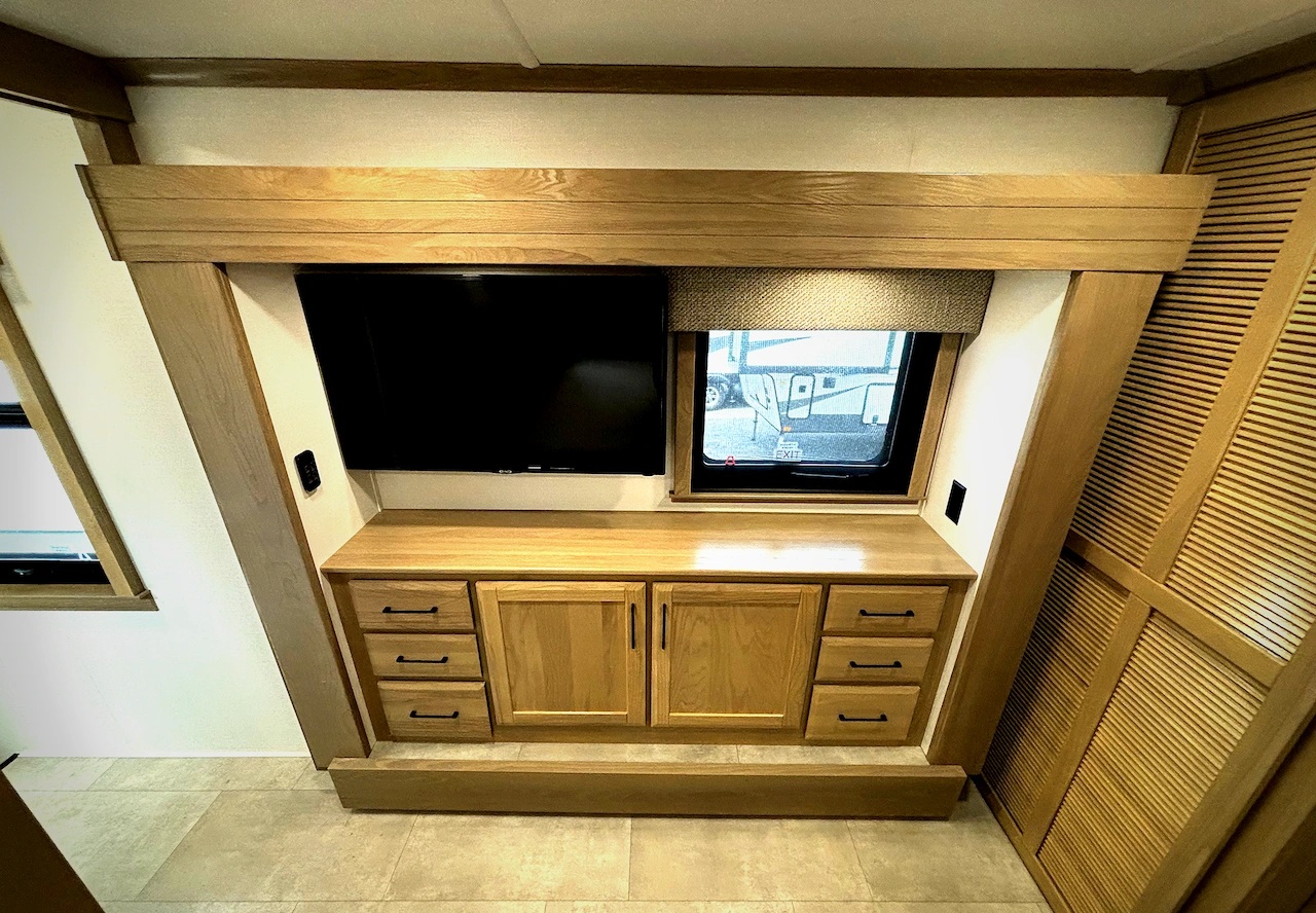 2024 Forest River RiverStone 425FO - Image 21