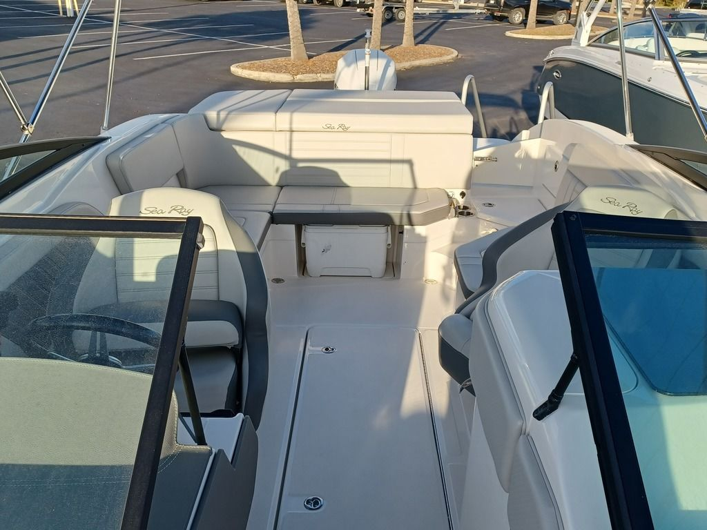 2020 Sea Ray SLX 230 - Image 6