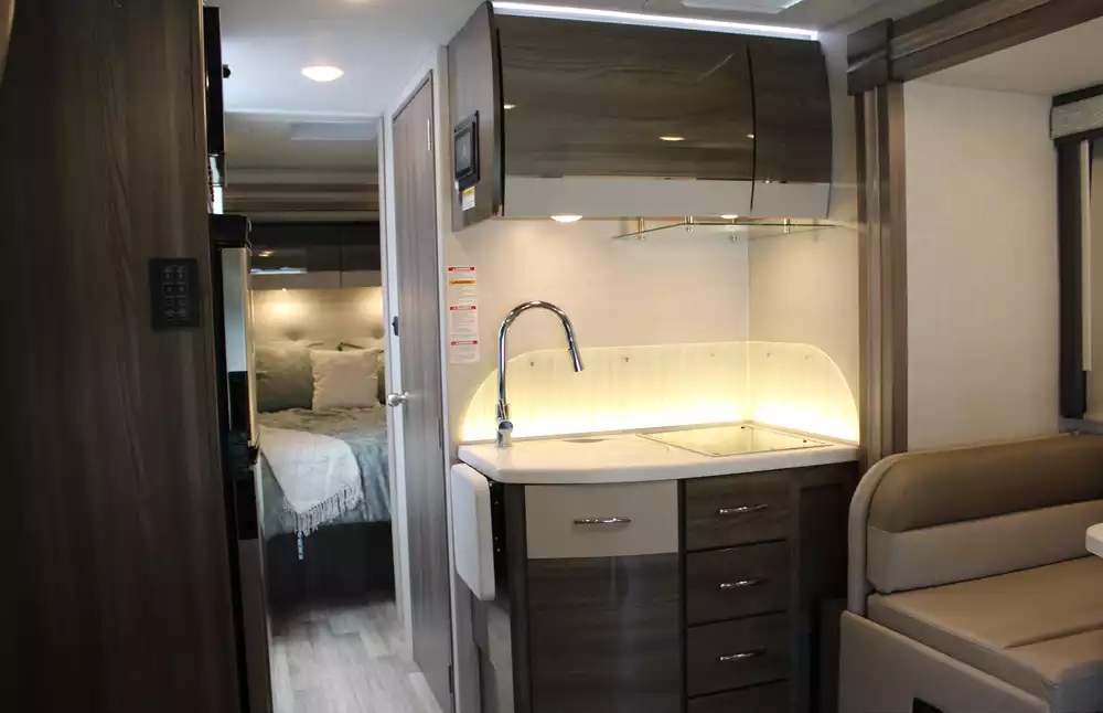 2024 Thor Tiburon 24RW - Image 26