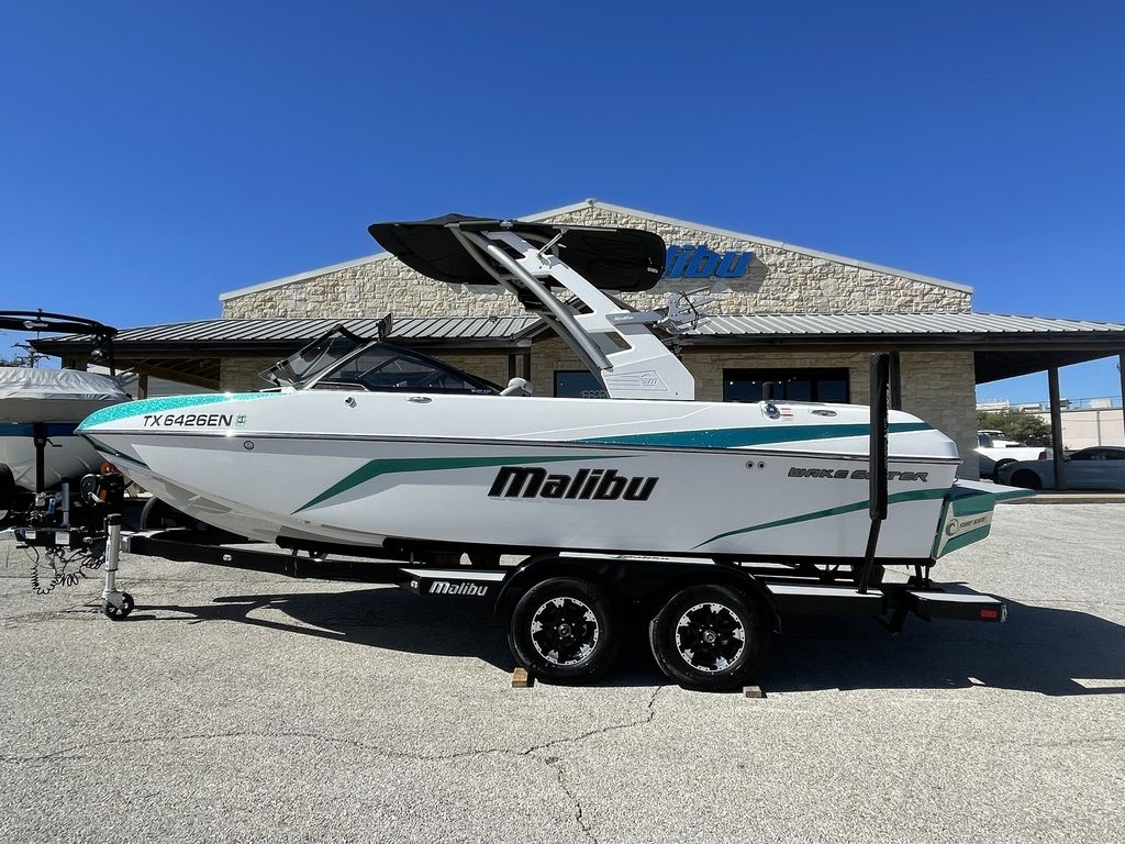 2019 Malibu Boats 21 VLX - Image 23