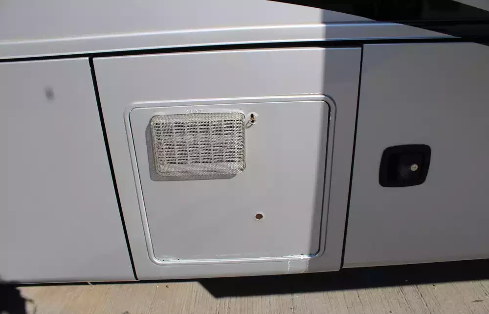 2013 Monaco Knight 40DFT - Image 24