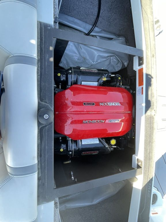 2019 Malibu Boats 21 VLX - Image 25