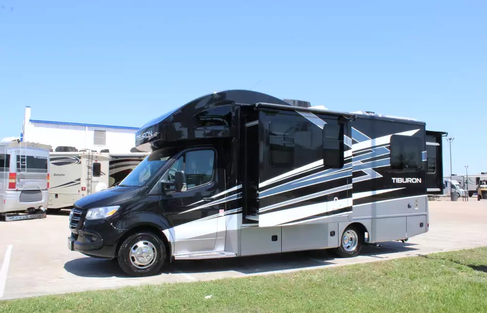 2024 Thor Tiburon 24RW - Image 2