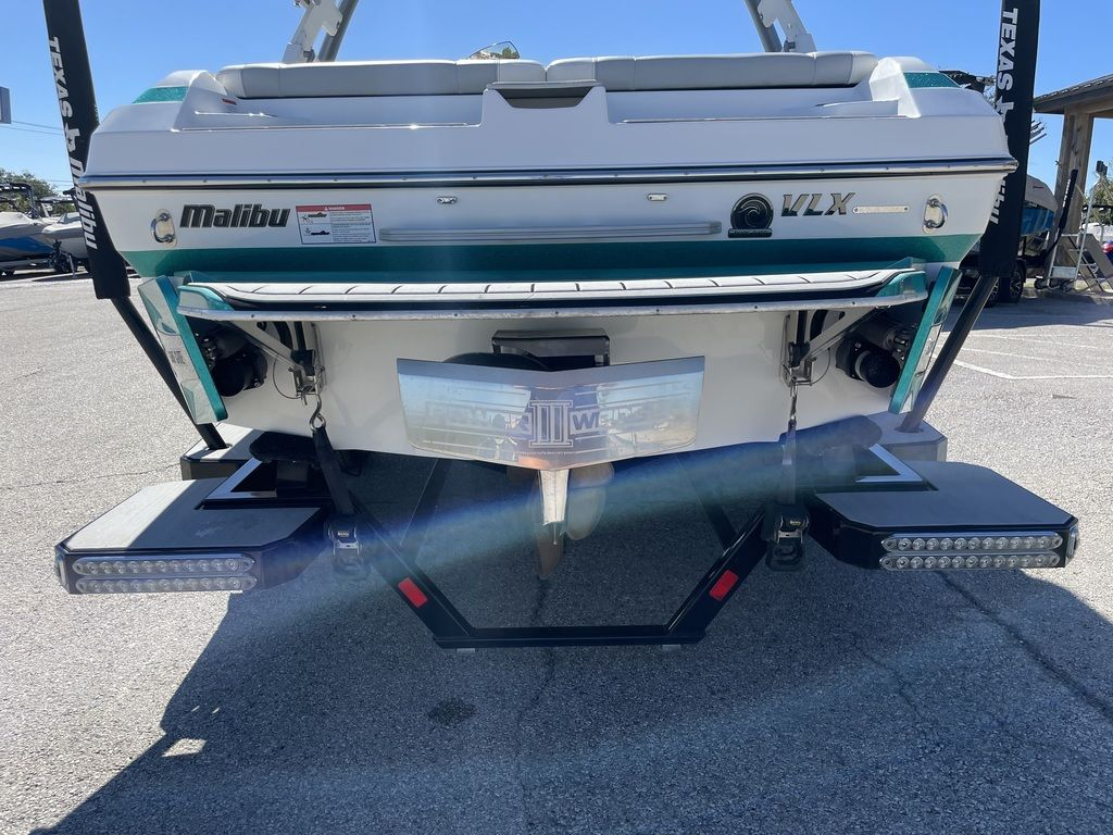 2019 Malibu Boats 21 VLX - Image 5