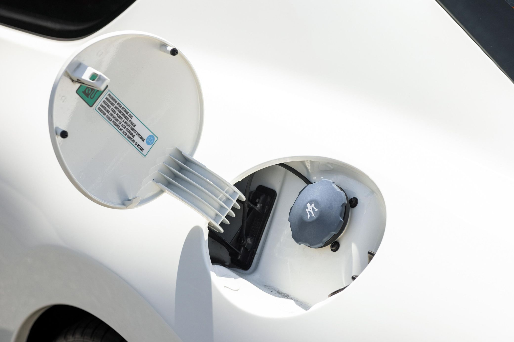 2016 Maserati GranTurismo MC - Image 26