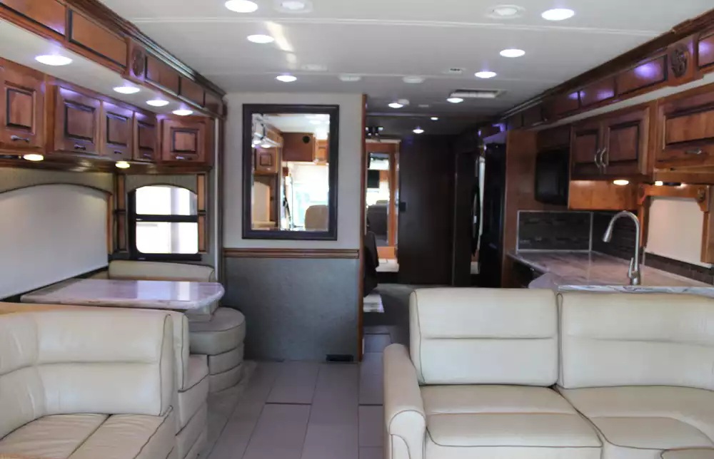 2013 Monaco Knight 40DFT - Image 27