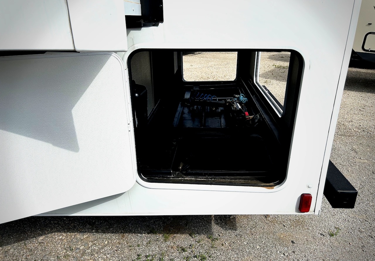 2024 Coachmen Freelander 31MB - Image 22