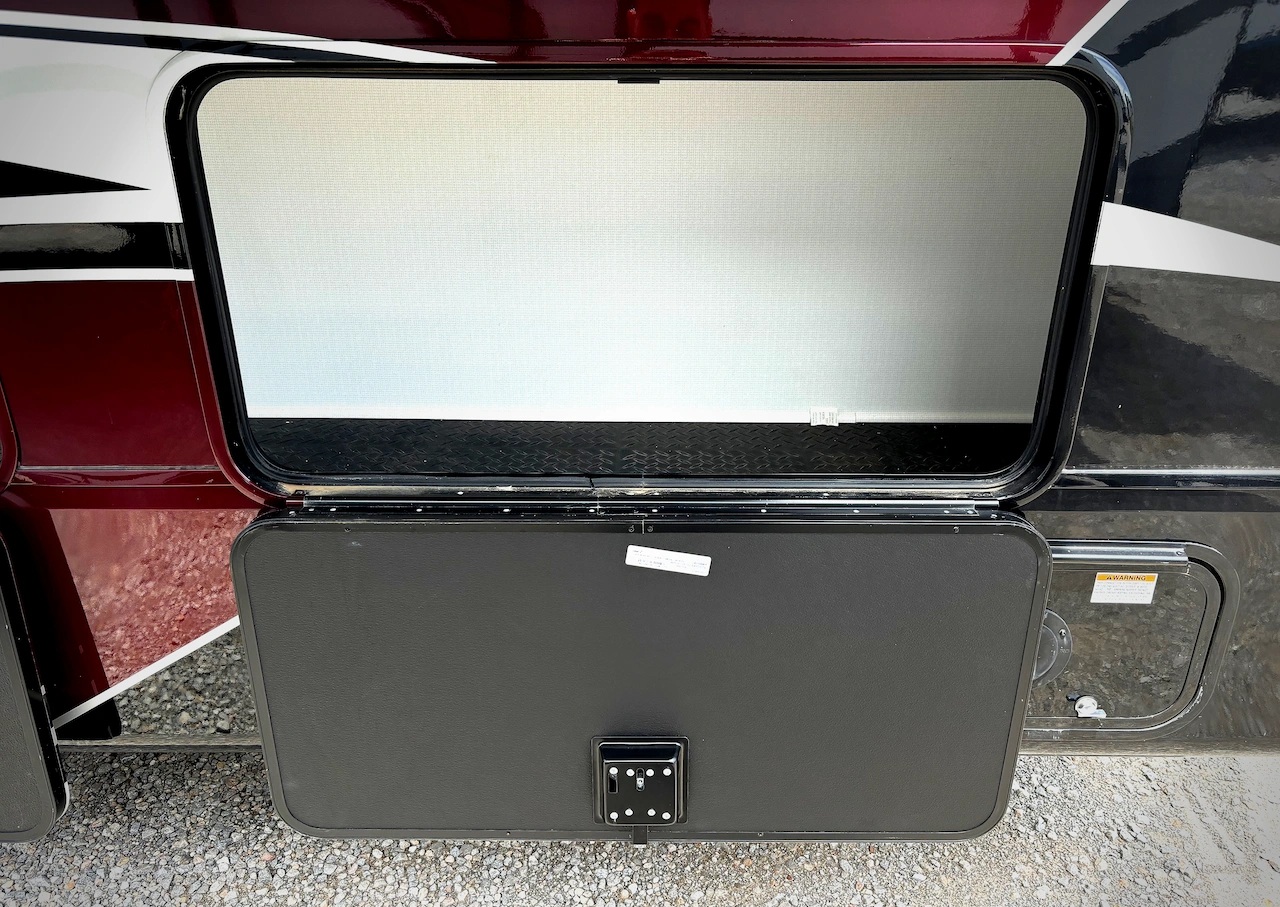 2024 Forest River RiverStone 425FO - Image 5