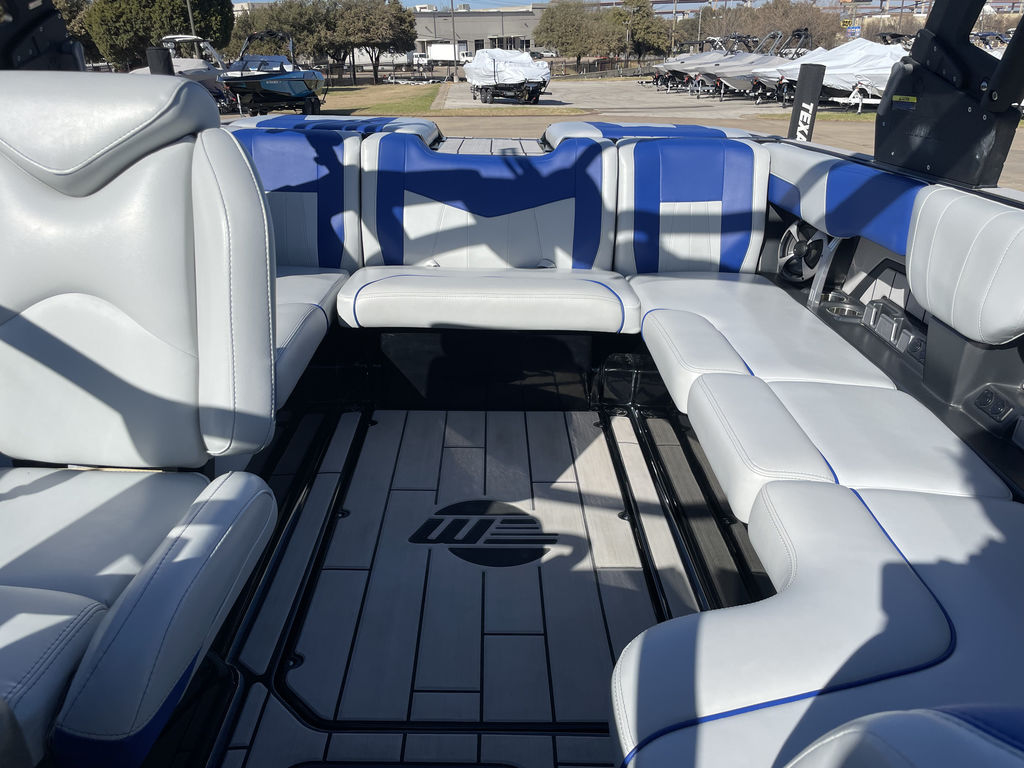 2020 Malibu Boats 23 MXZ - Image 31