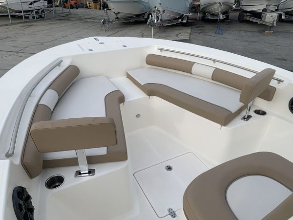 2021 Sea Born LX22 Center Console LE - Image 25