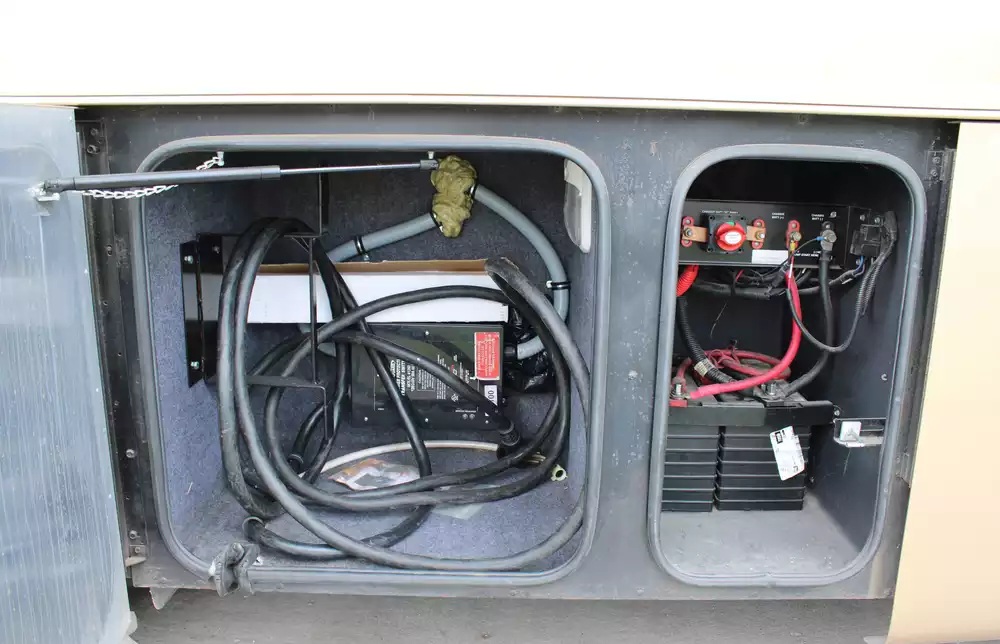 2013 Tiffin Phaeton 36GH - Image 27