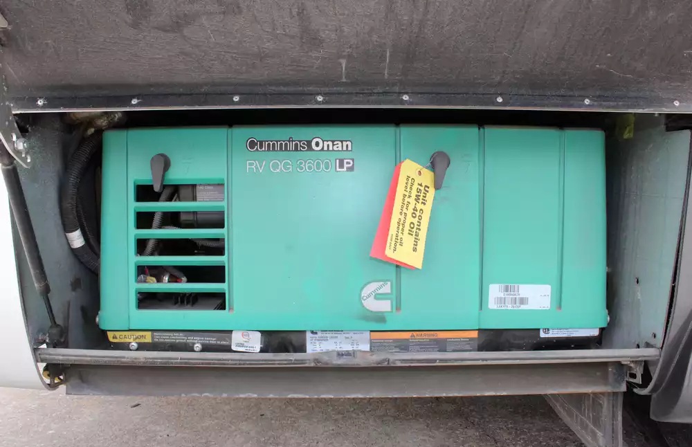 2017 Leisure Travel Unity Series U24MB - Image 33