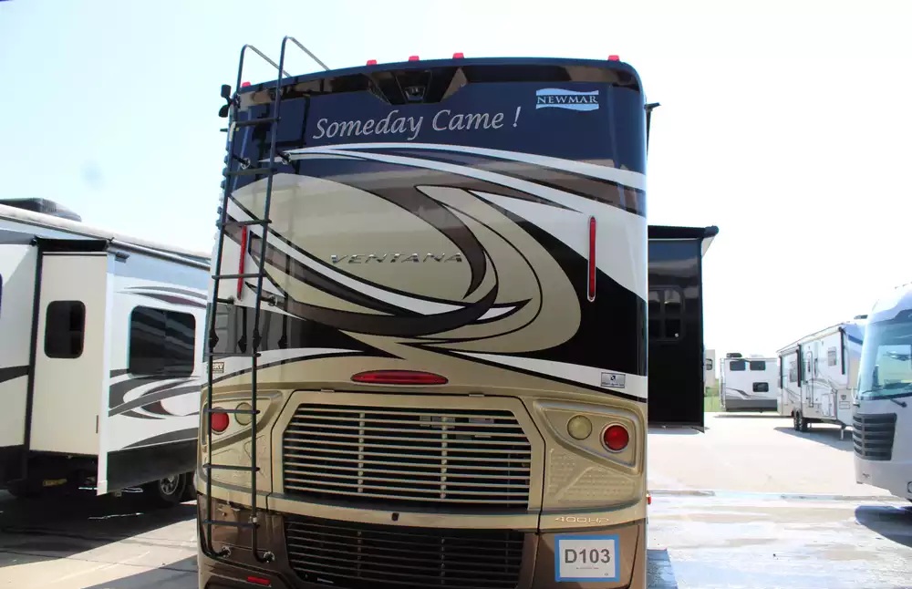 2015 Newmar Ventana 4369 - Image 4