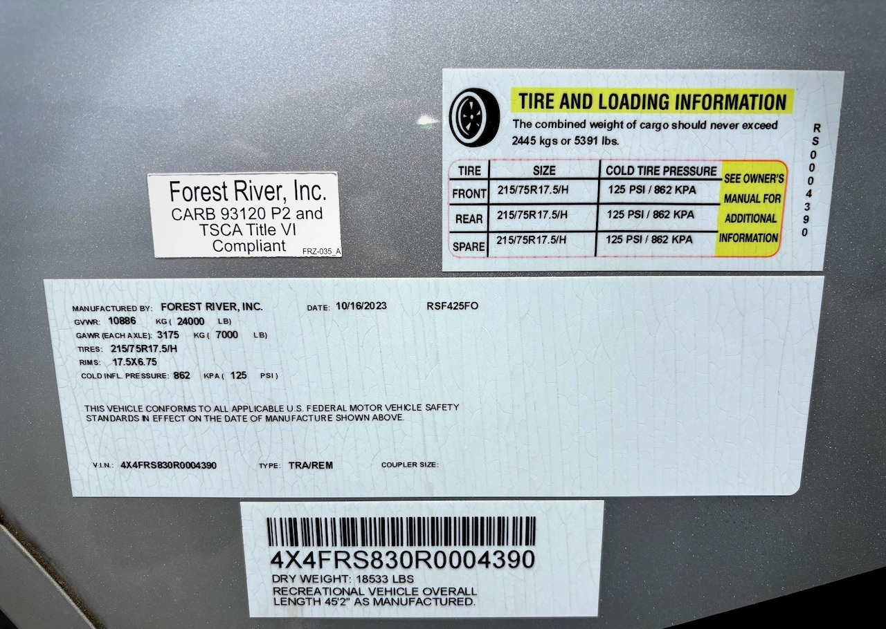 2024 Forest River RiverStone 425FO - Image 10