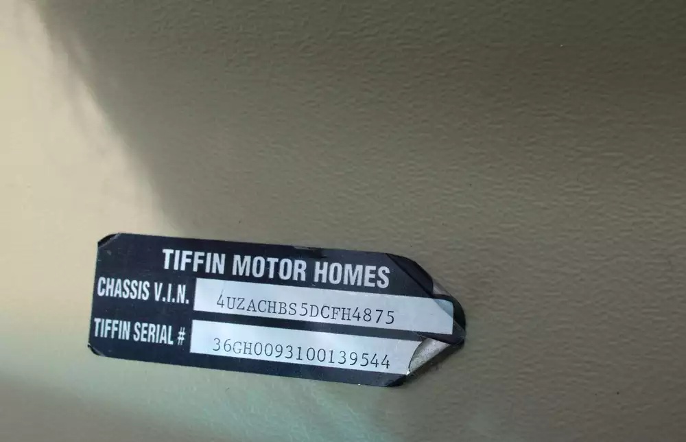 2013 Tiffin Phaeton 36GH - Image 29