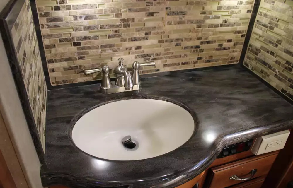 2013 Monaco Knight 40DFT - Image 34