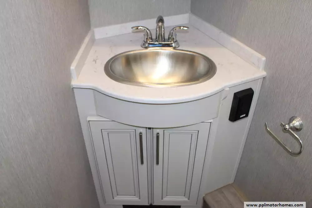 2023 Fleetwood Fortis 34M - Image 37