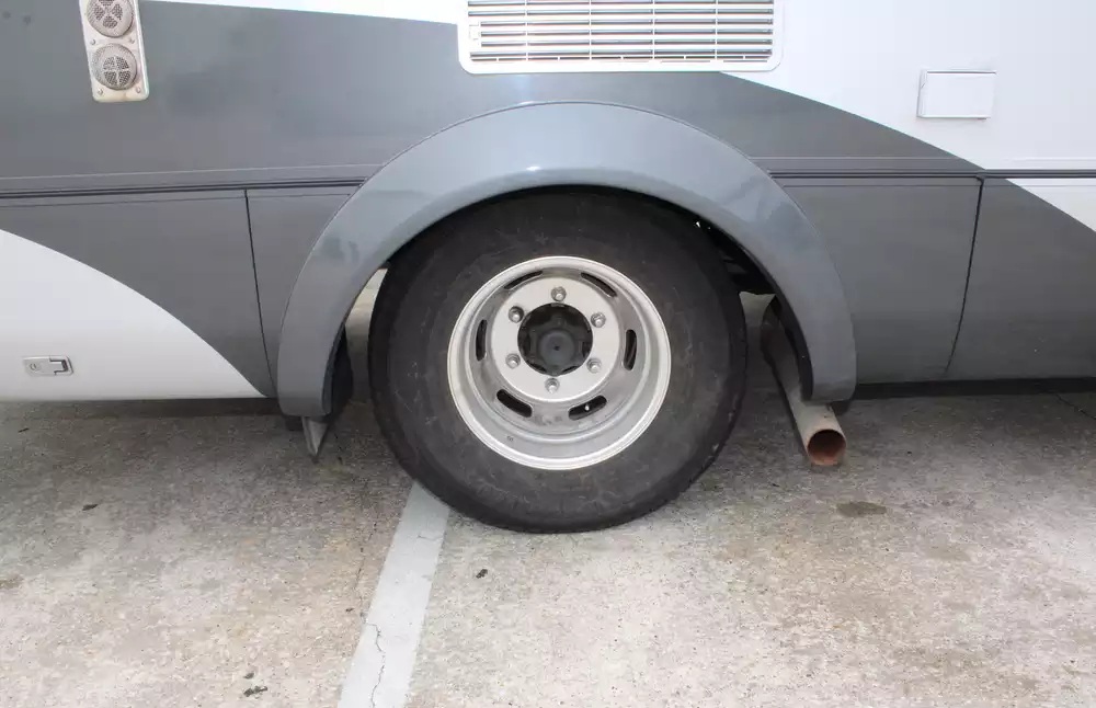 2017 Leisure Travel Unity Series U24MB - Image 37