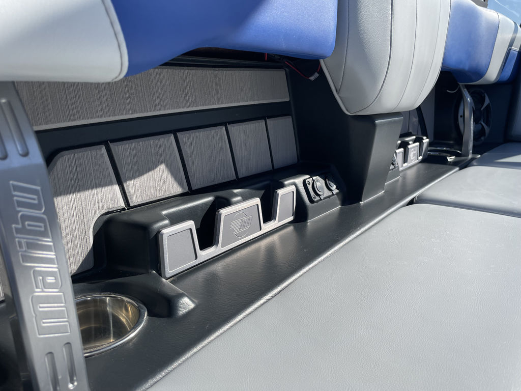 2020 Malibu Boats 23 MXZ - Image 36