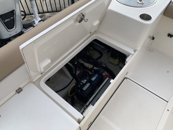 2021 Sea Born LX22 Center Console LE - Image 4
