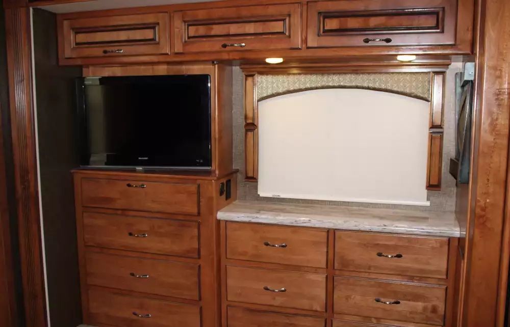 2013 Monaco Knight 40DFT - Image 36