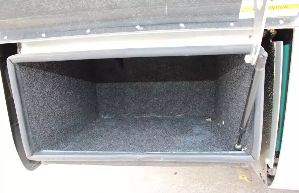 2017 Leisure Travel Unity Series U24MB - Image 38