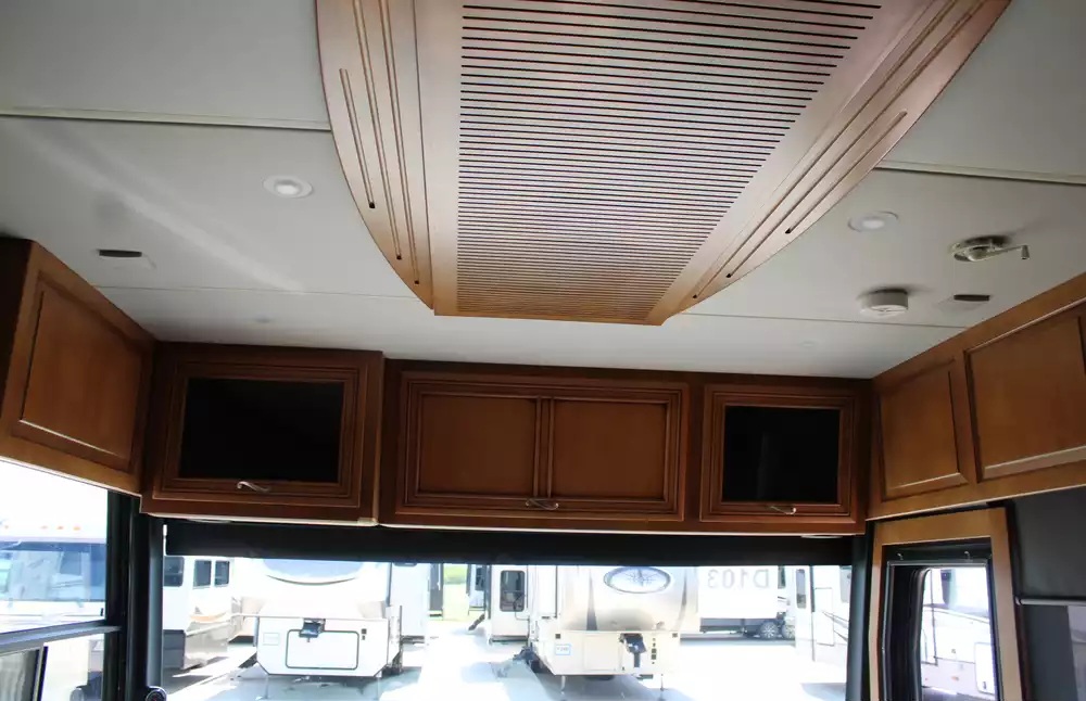2015 Newmar Ventana 4369 - Image 37