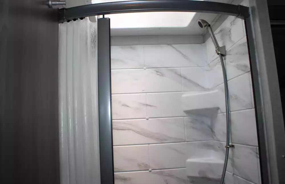 2024 Thor Tiburon 24RW - Image 40