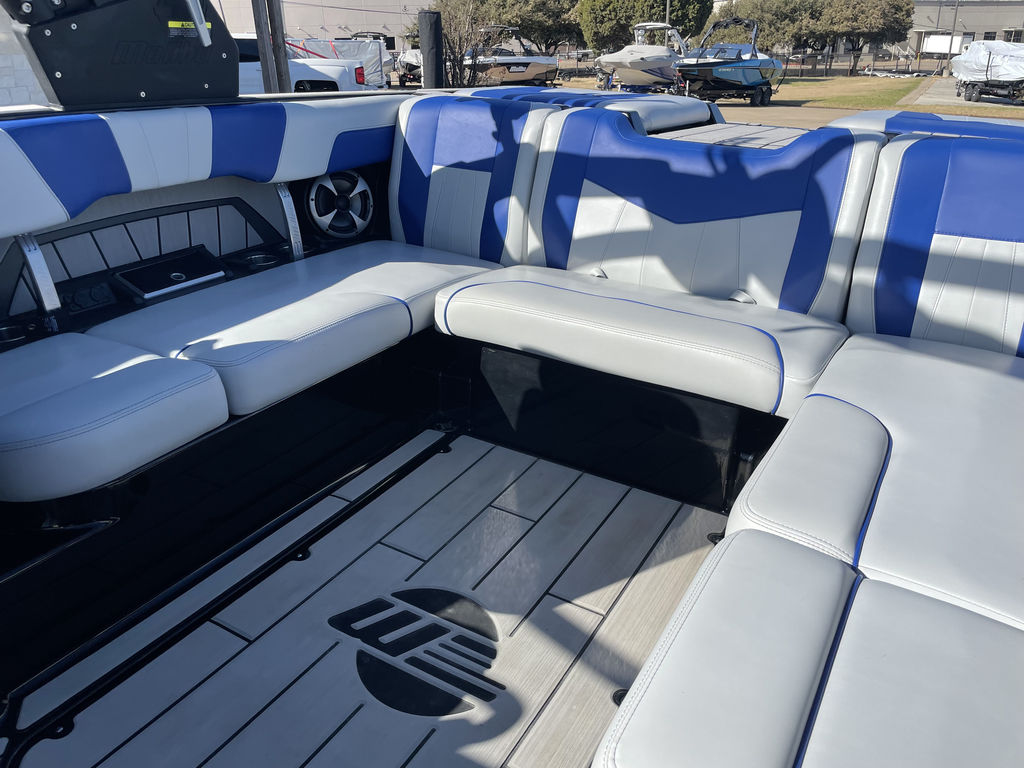 2020 Malibu Boats 23 MXZ - Image 39