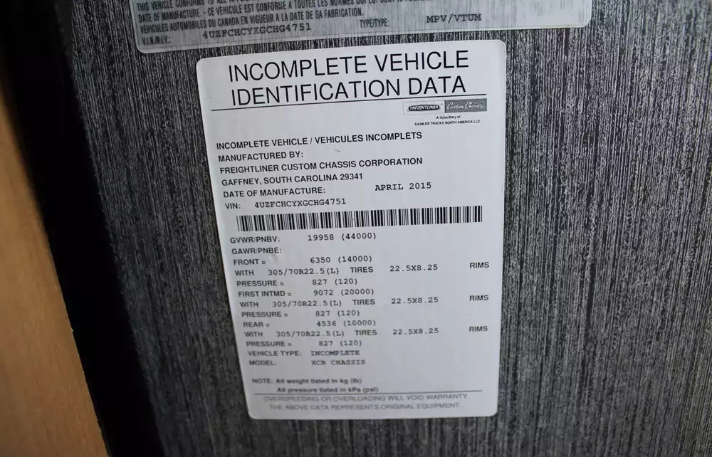 2015 Newmar Ventana 4369 - Image 39