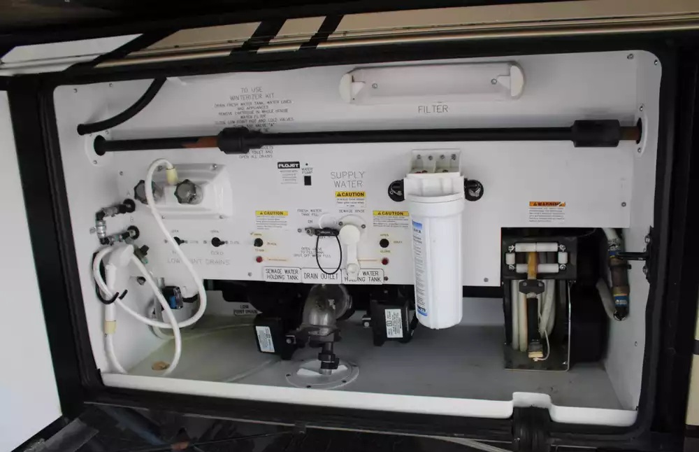 2015 Newmar Ventana 4369 - Image 40