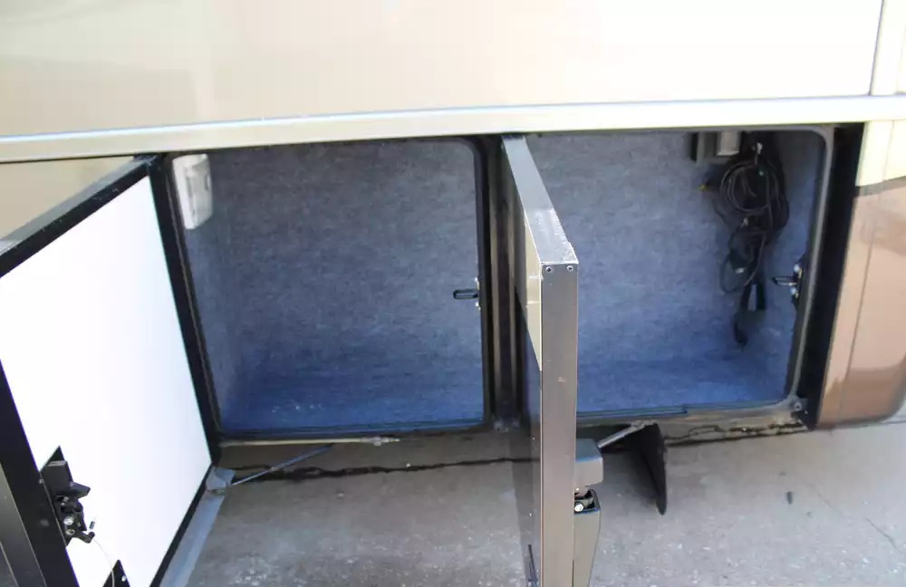 2015 Newmar Ventana 4369 - Image 41