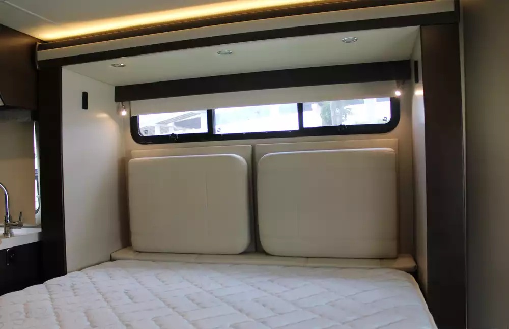 2017 Leisure Travel Unity Series U24MB - Image 43