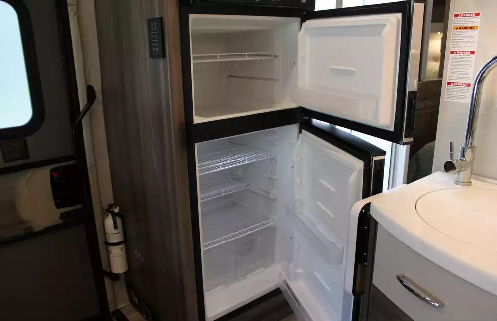 2024 Thor Tiburon 24RW - Image 45