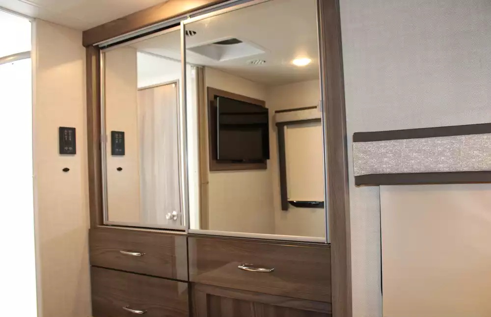 2024 Thor Tiburon 24RW - Image 46