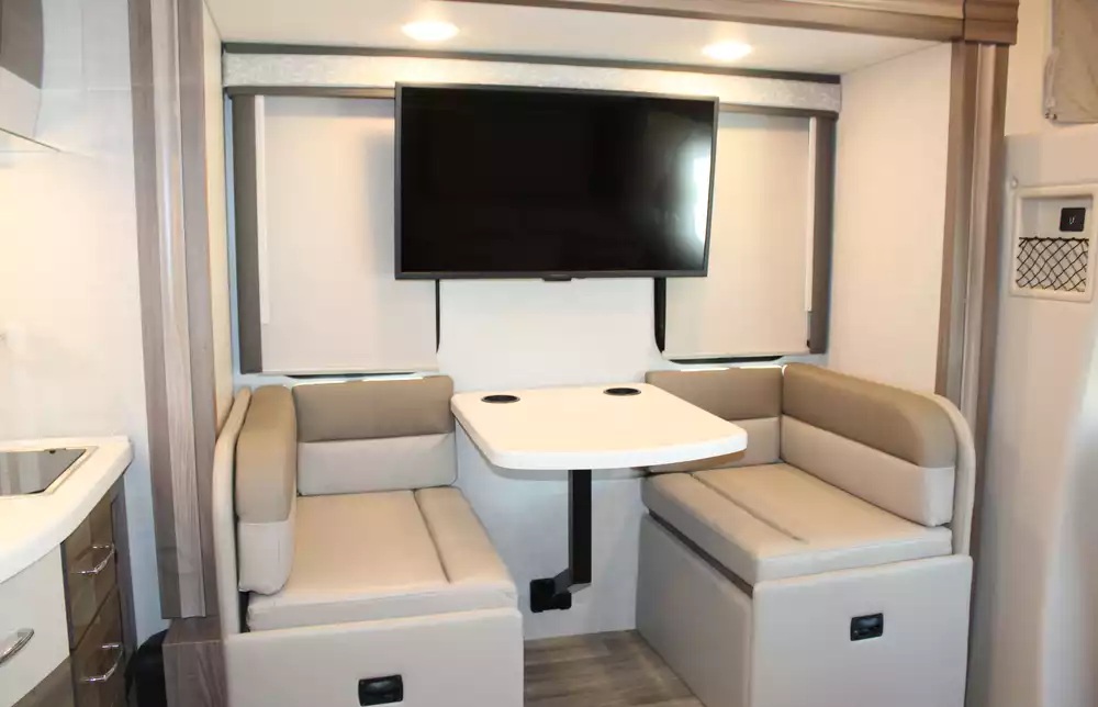 2024 Thor Tiburon 24RW - Image 47