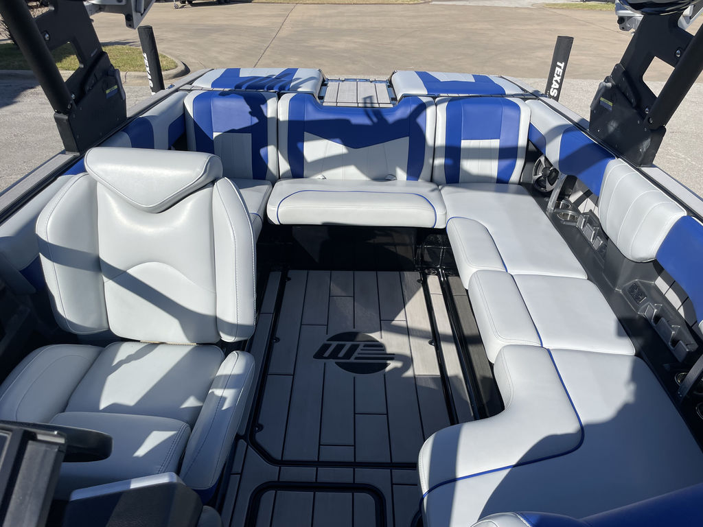 2020 Malibu Boats 23 MXZ - Image 7