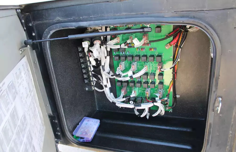 2013 Monaco Knight 40DFT - Image 44