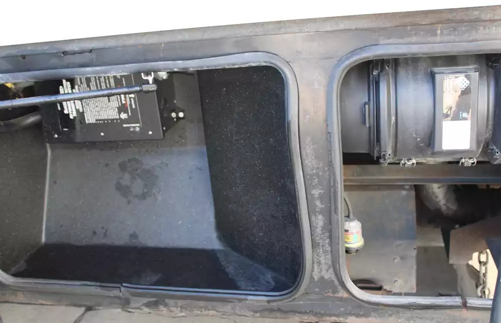 2013 Monaco Knight 40DFT - Image 45