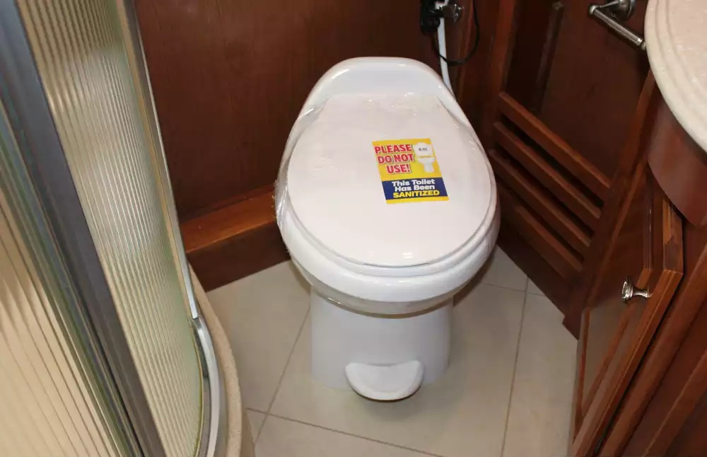 2013 Tiffin Phaeton 36GH - Image 43