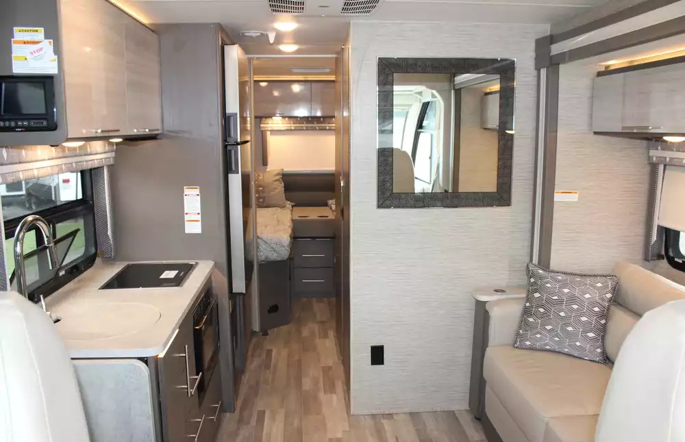 2023 Thor Vegas 24.1 - Image 48