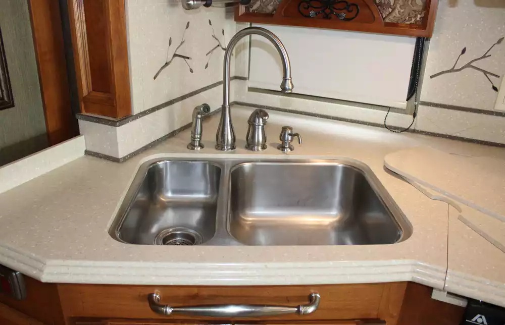 2013 Tiffin Phaeton 36GH - Image 44