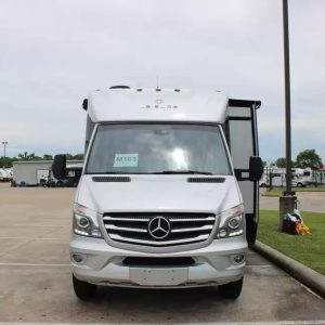 2017 Leisure Travel Unity Series U24MB